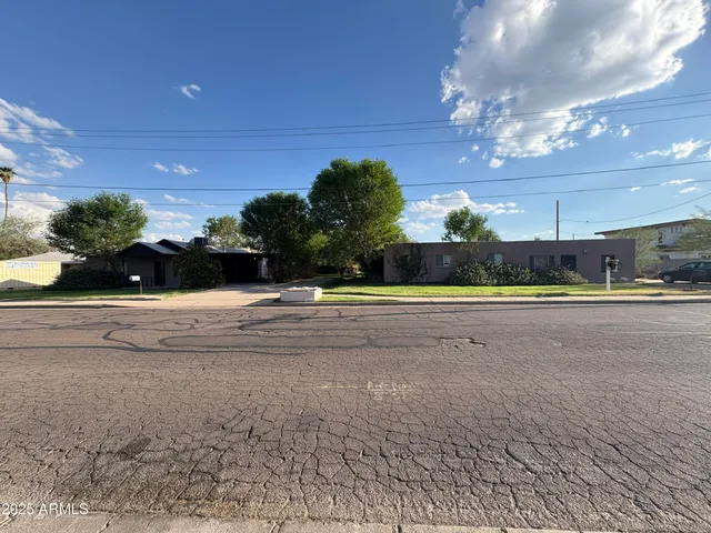 $1,650,000 | 1871 East Hayden Lane, Unit D, Tempe, AZ 85281