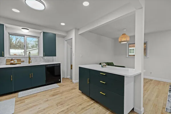 $254,995 | 9010 Leverne, Redford, MI 48239