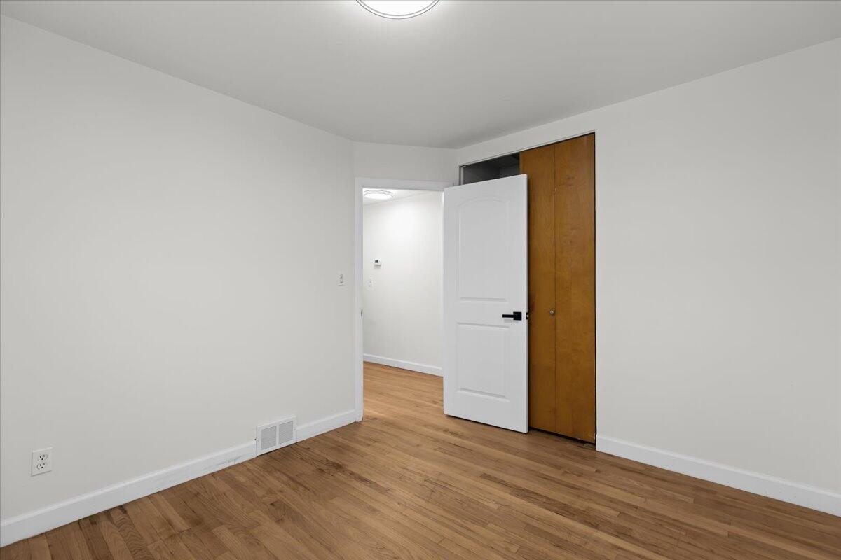 9010 Leverne Redford, MI 48239 - Photo 15 of 33 15-9010 Leverne