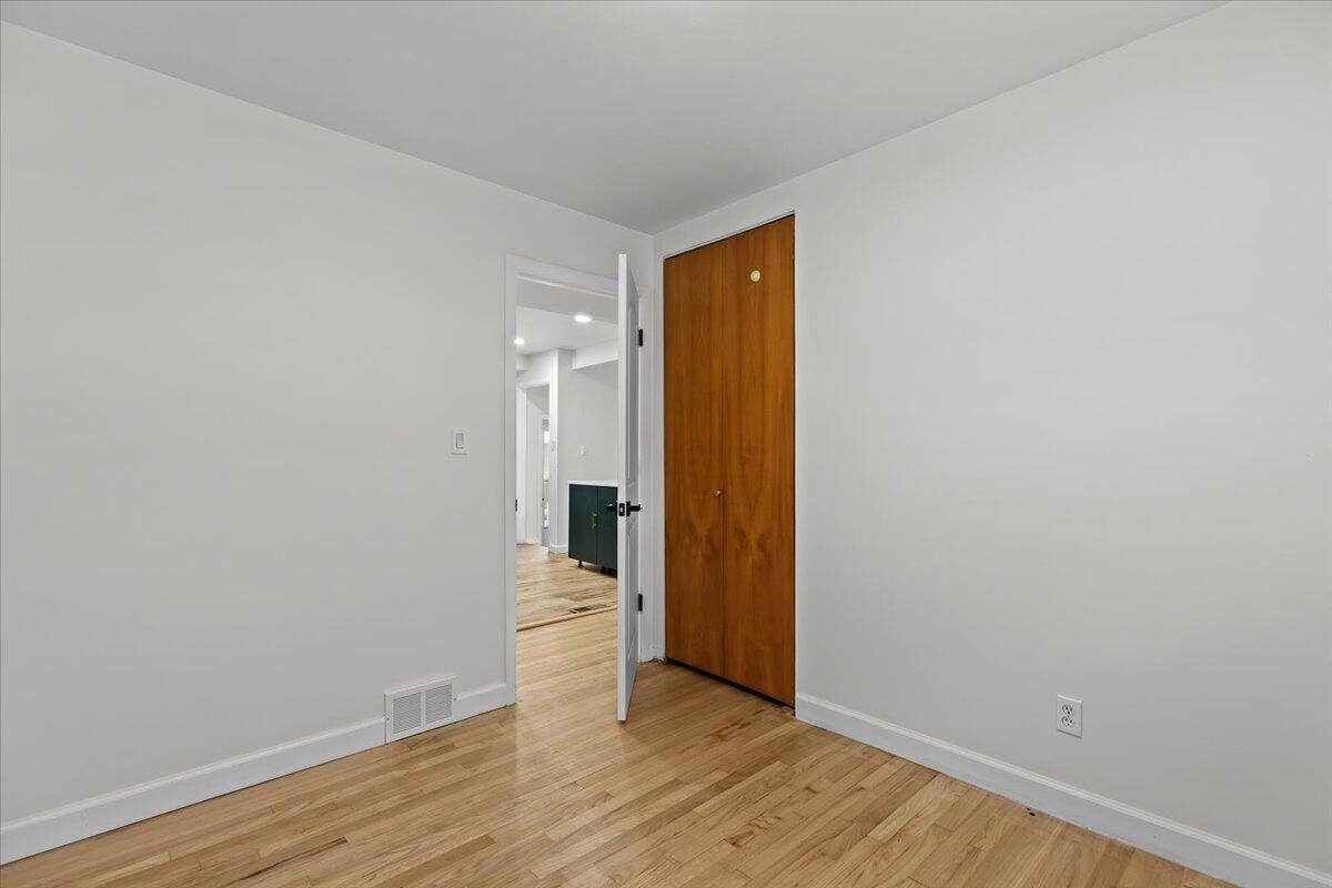 9010 Leverne Redford, MI 48239 - Photo 20 of 33 20-9010 Leverne