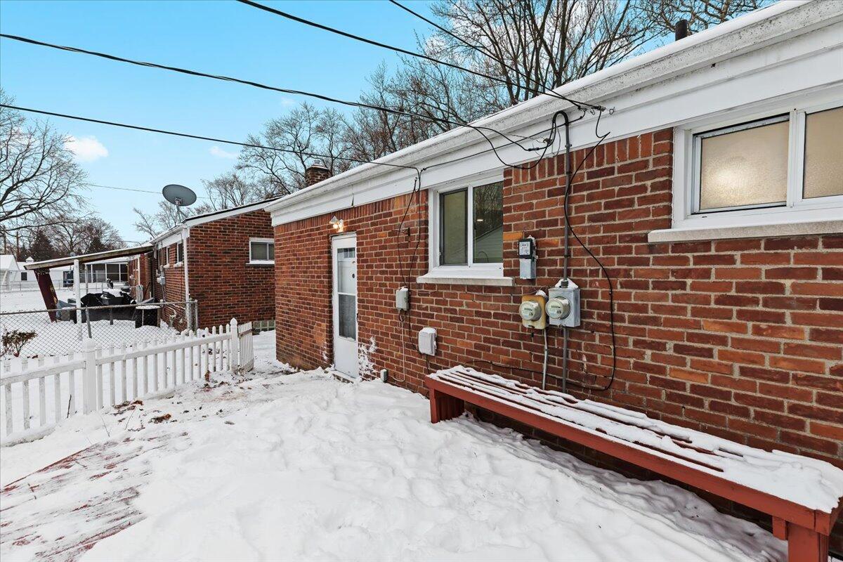 9010 Leverne Redford, MI 48239 - Photo 27 of 33 27-9010 Leverne