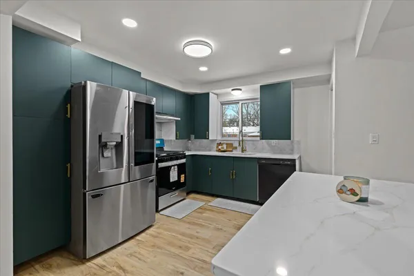 $254,995 | 9010 Leverne, Redford, MI 48239