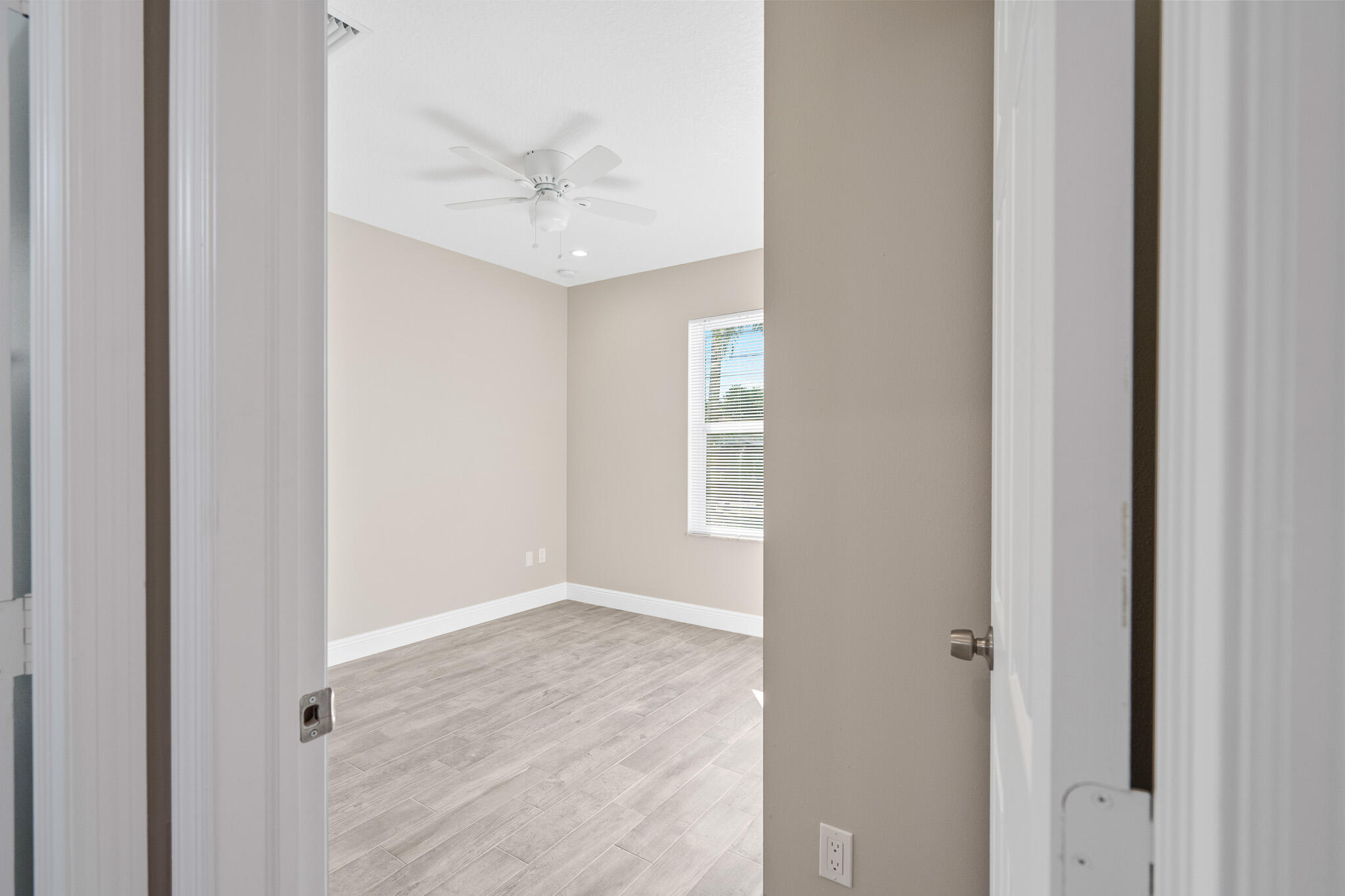1516 West 37th Street Riviera Beach, FL 33404 - Photo 8 of 30 dsc04090