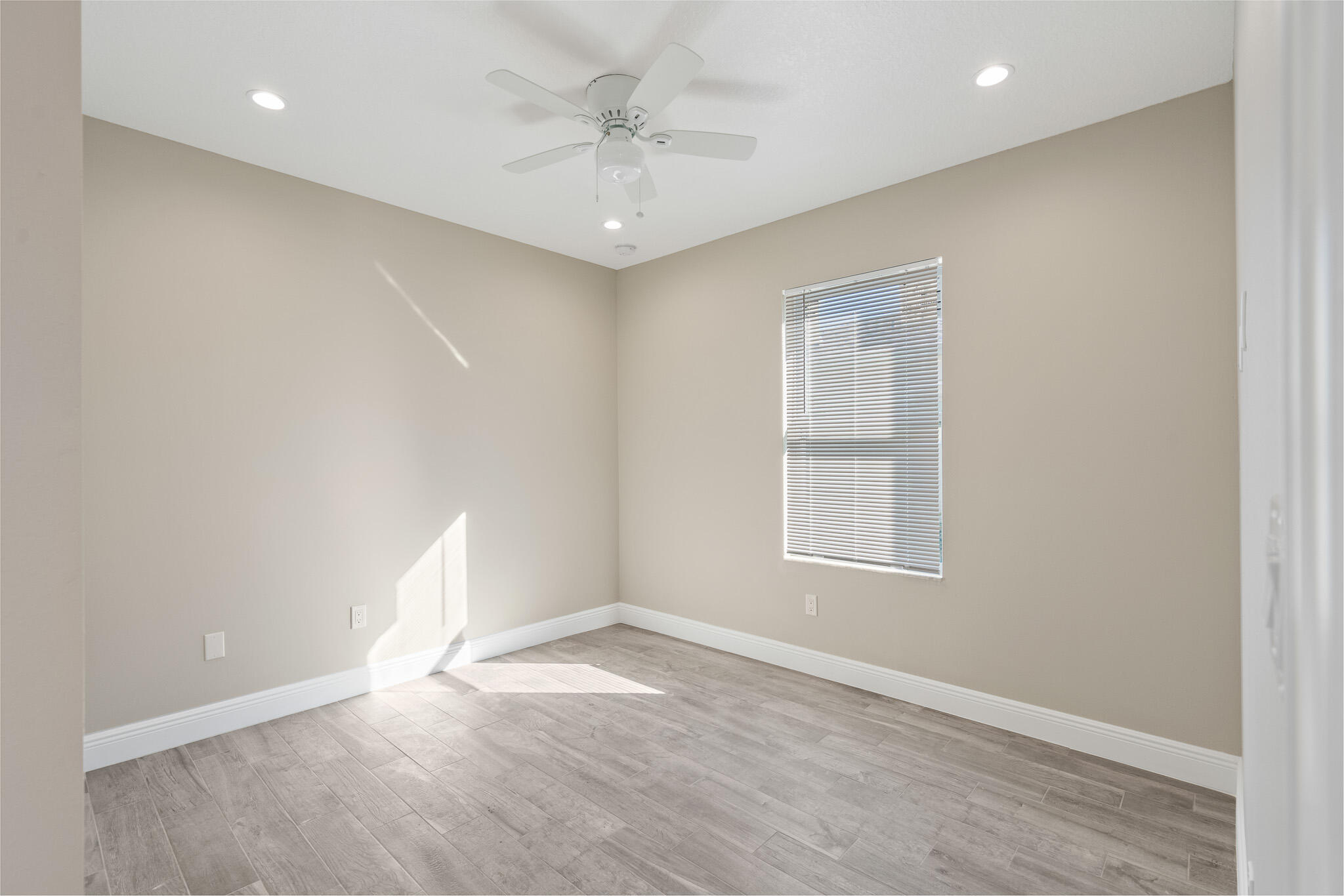 1516 West 37th Street Riviera Beach, FL 33404 - Photo 10 of 30 dsc04105