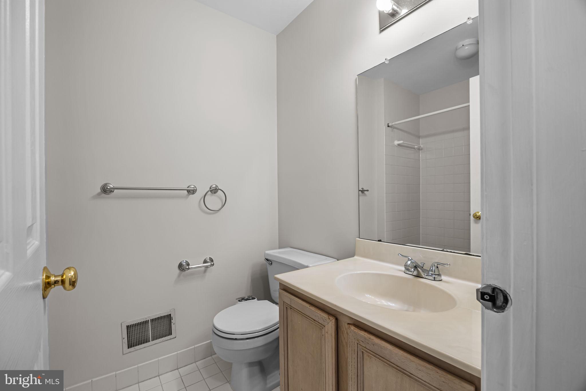 3405 Sterling Road Yardley, PA 19067 - Photo 17 of 28 Gallery Image 17