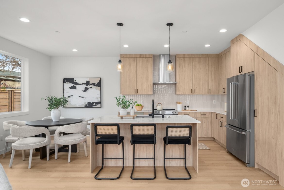 5822 Lowell Larimer Road, Unit B Everett, WA 98208 - Photo 2 of 33