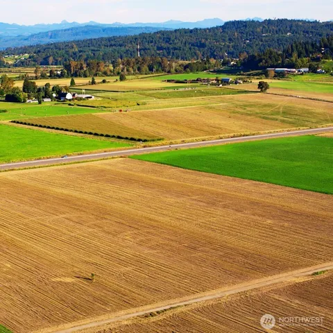 $850,000 | 5822 Lowell Larimer Road, Unit B, Everett, WA 98208