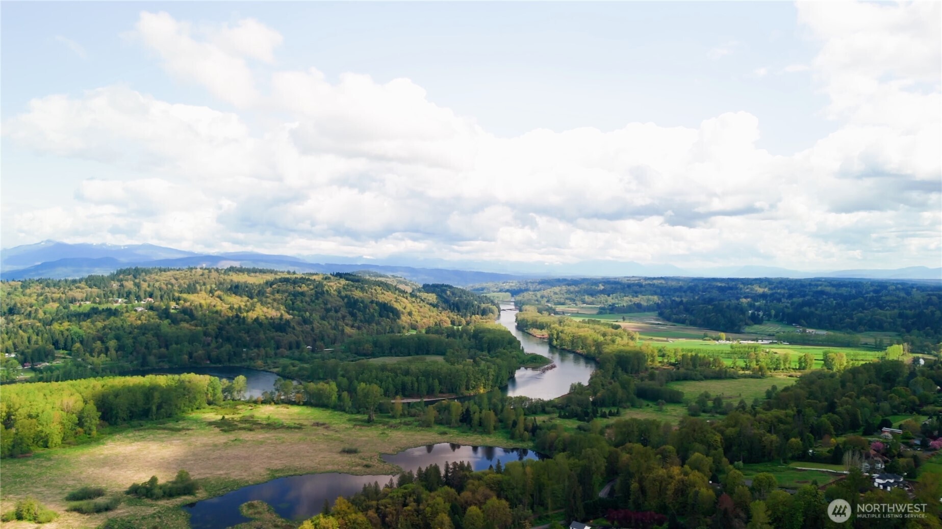 5822 Lowell Larimer Road, Unit 12 Everett, WA 98208 - Photo 33 of 34 a view of a lake with a city