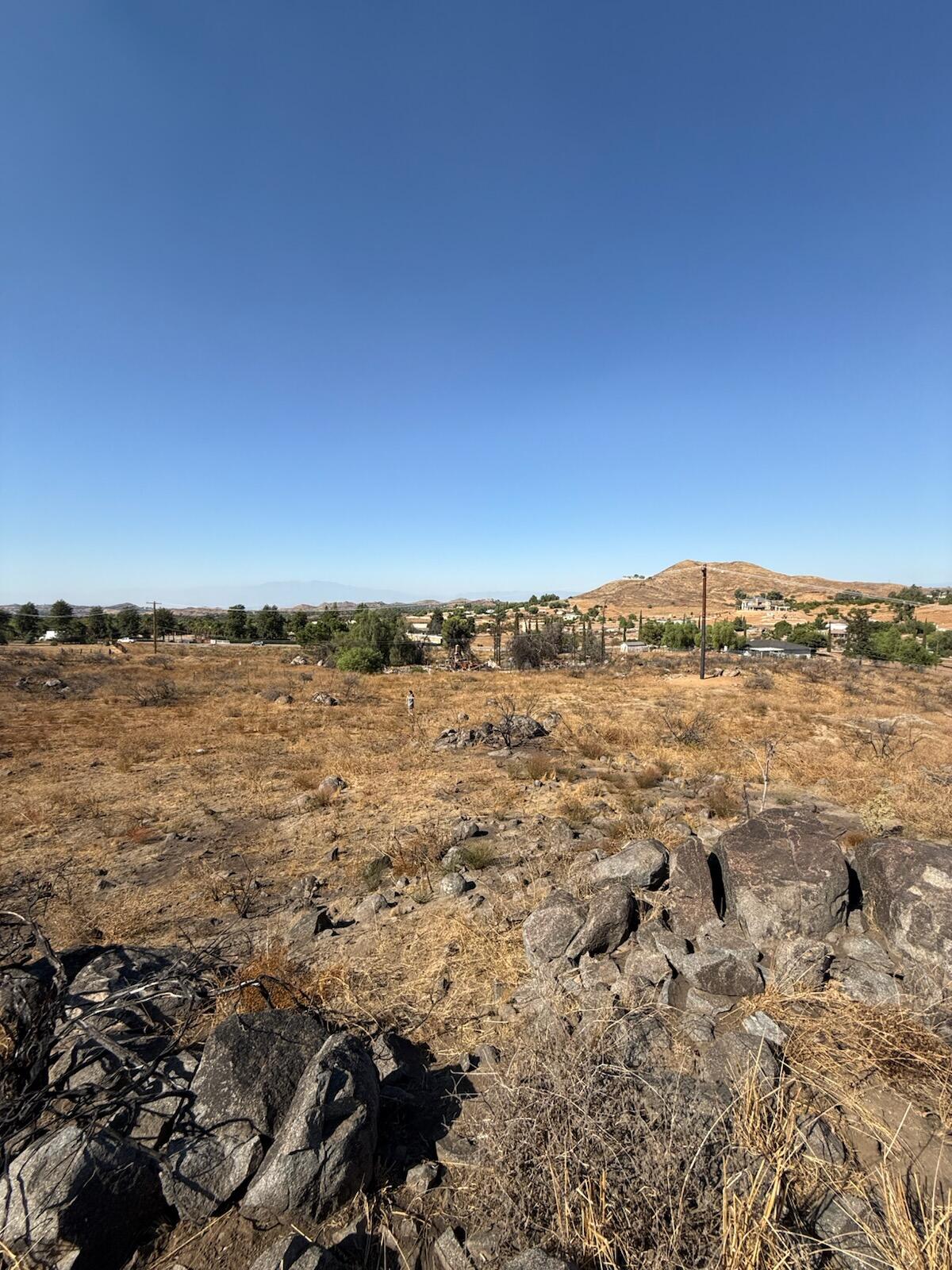 19145 Santa Rosa Mine Road Perris, CA 92570 - Photo 4 of 16 a view of lake and mountain