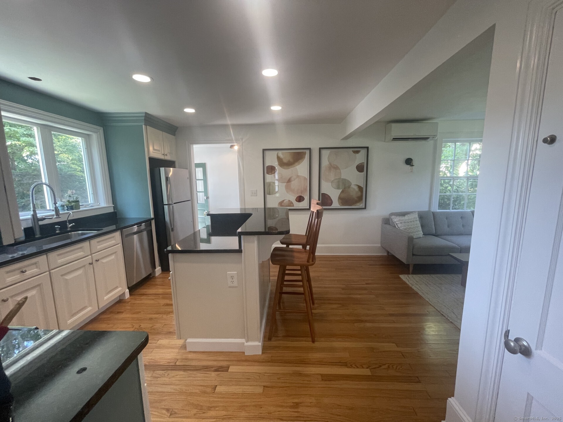 99 Bay View Avenue Groton, CT 06355 - Photo 13 of 34