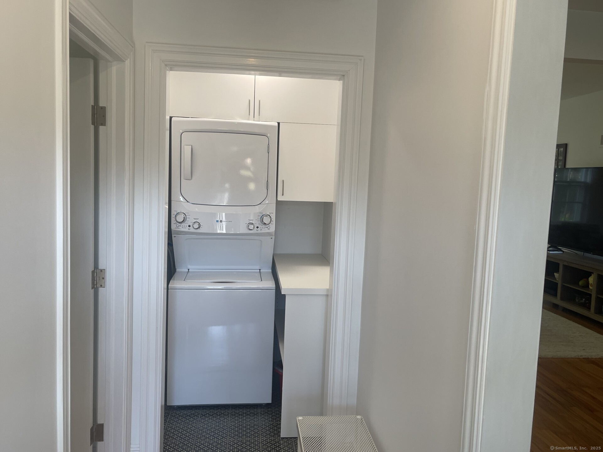 99 Bay View Avenue Groton, CT 06355 - Photo 6 of 34