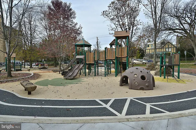 $1,850 | 3601 Wisconsin Avenue Northwest, Unit 111, Washington, DC 20016