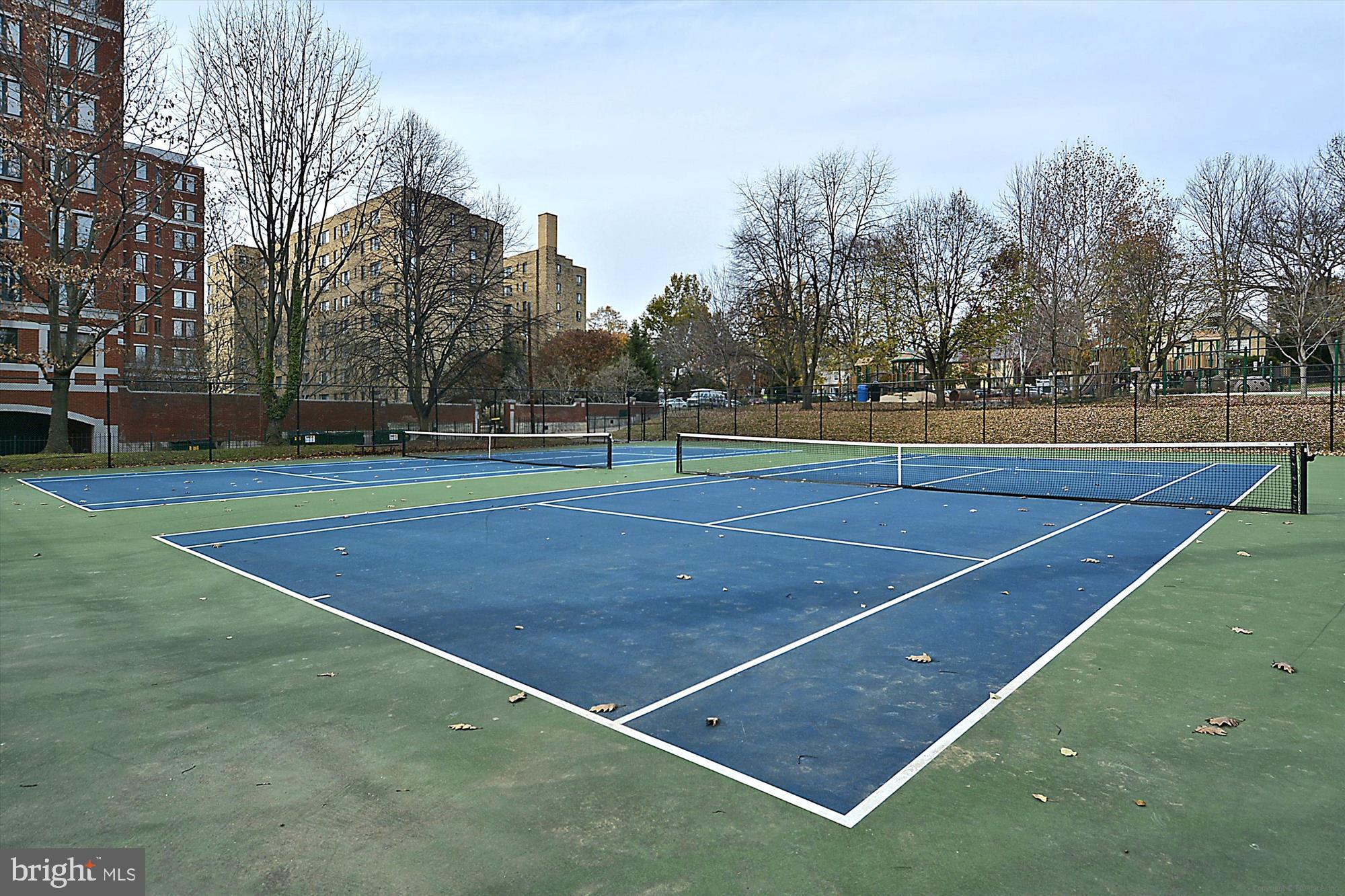 3601 Wisconsin Avenue Northwest, Unit 111 Washington, DC 20016 - Photo 57 of 82 a view of tennis court