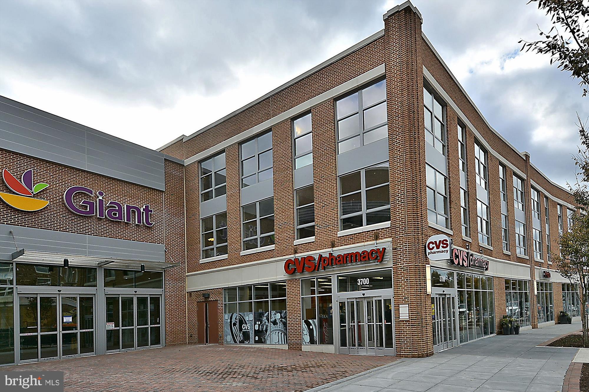 3601 Wisconsin Avenue Northwest, Unit 111 Washington, DC 20016 - Photo 63 of 82 Giant & CVS