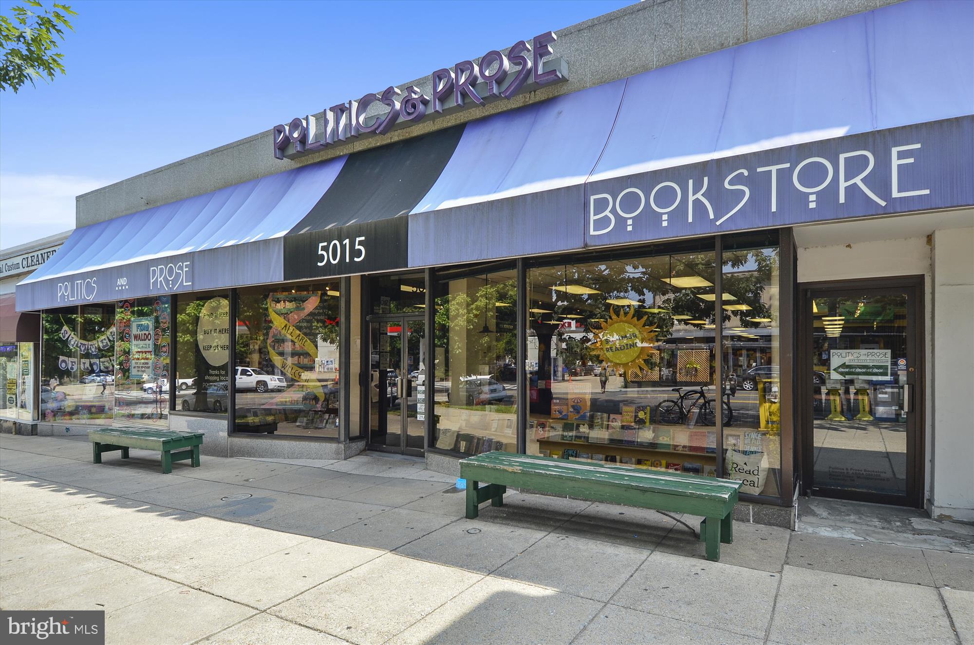 3601 Wisconsin Avenue Northwest, Unit 111 Washington, DC 20016 - Photo 72 of 82 a book store on the corner of the street