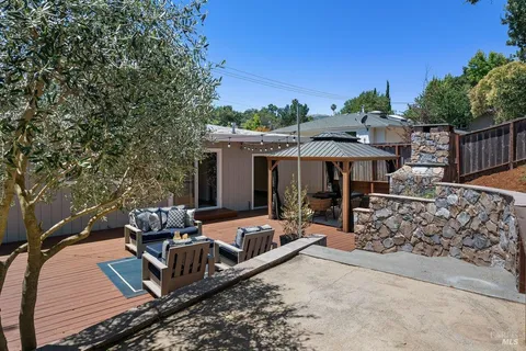 $989,000 | 1230 Cambridge Street, Novato, CA 94947