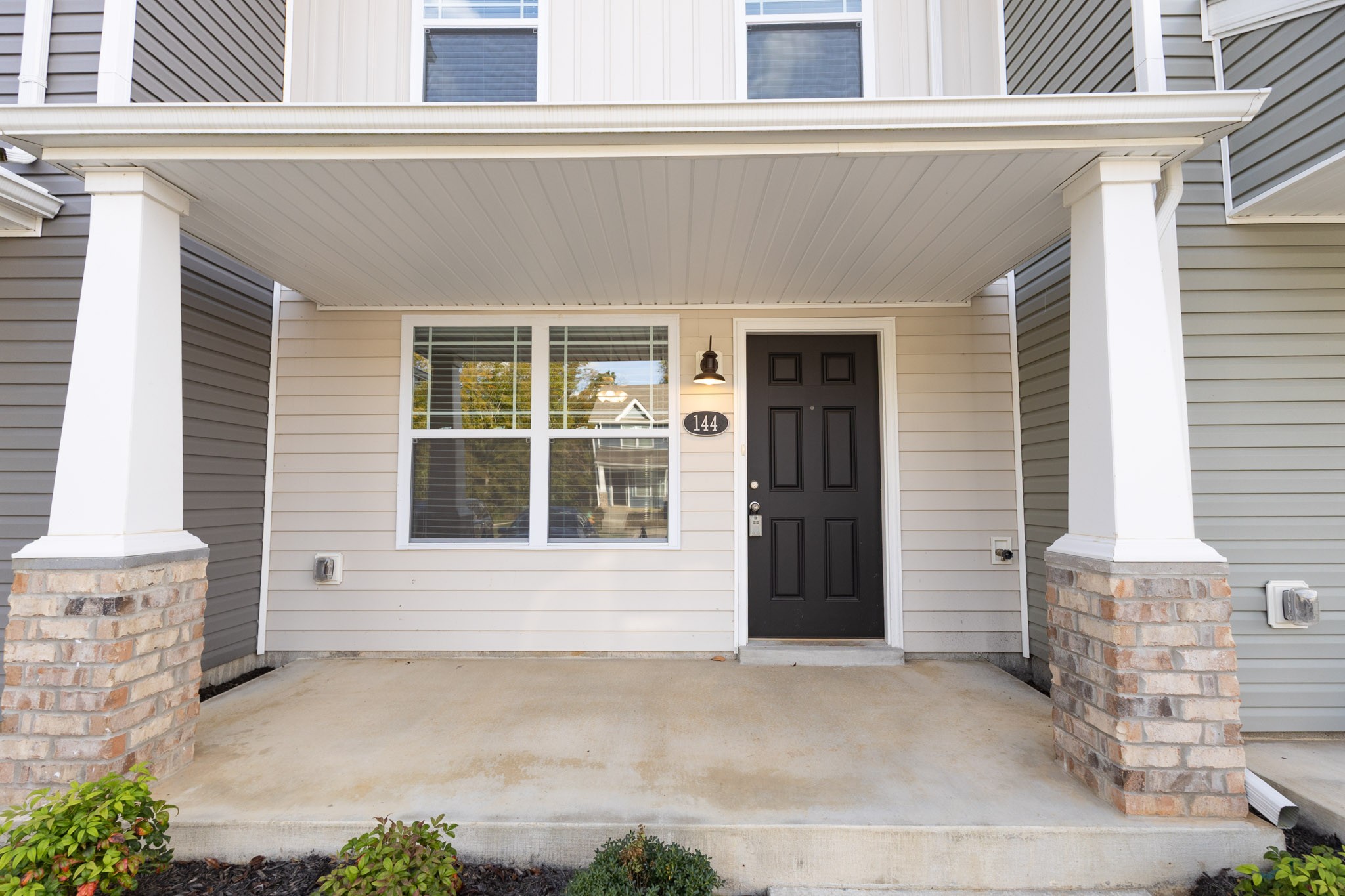 144 Davis Ridge Lane Clarksville, TN 37040 - Photo 3 of 26 front view of a house