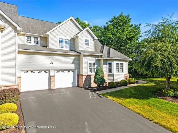 $424,900 | 35 Sharon Drive, Moosic, PA 18507