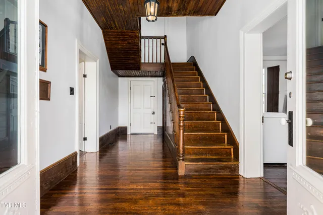 $2,500 | 120 South Cherokee Street, Unit 2, Jonesborough, TN 37659