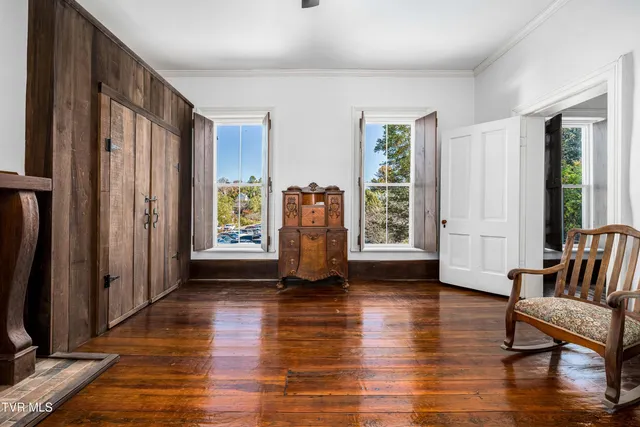 $2,500 | 120 South Cherokee Street, Unit 2, Jonesborough, TN 37659