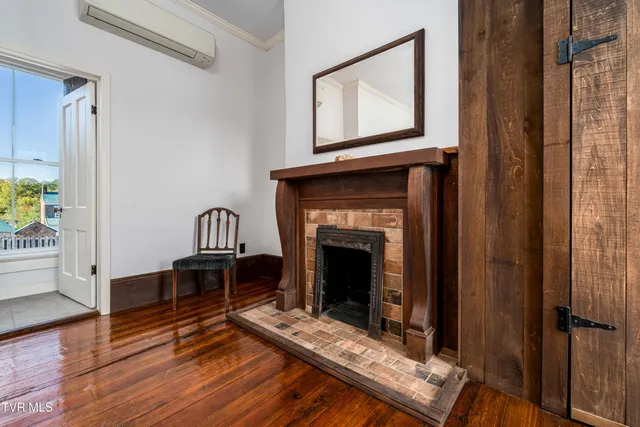 $2,500 | 120 South Cherokee Street, Unit 2, Jonesborough, TN 37659