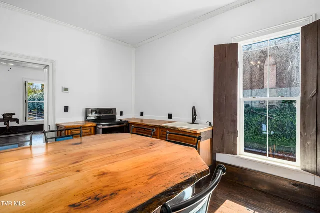 $2,500 | 120 South Cherokee Street, Unit 2, Jonesborough, TN 37659