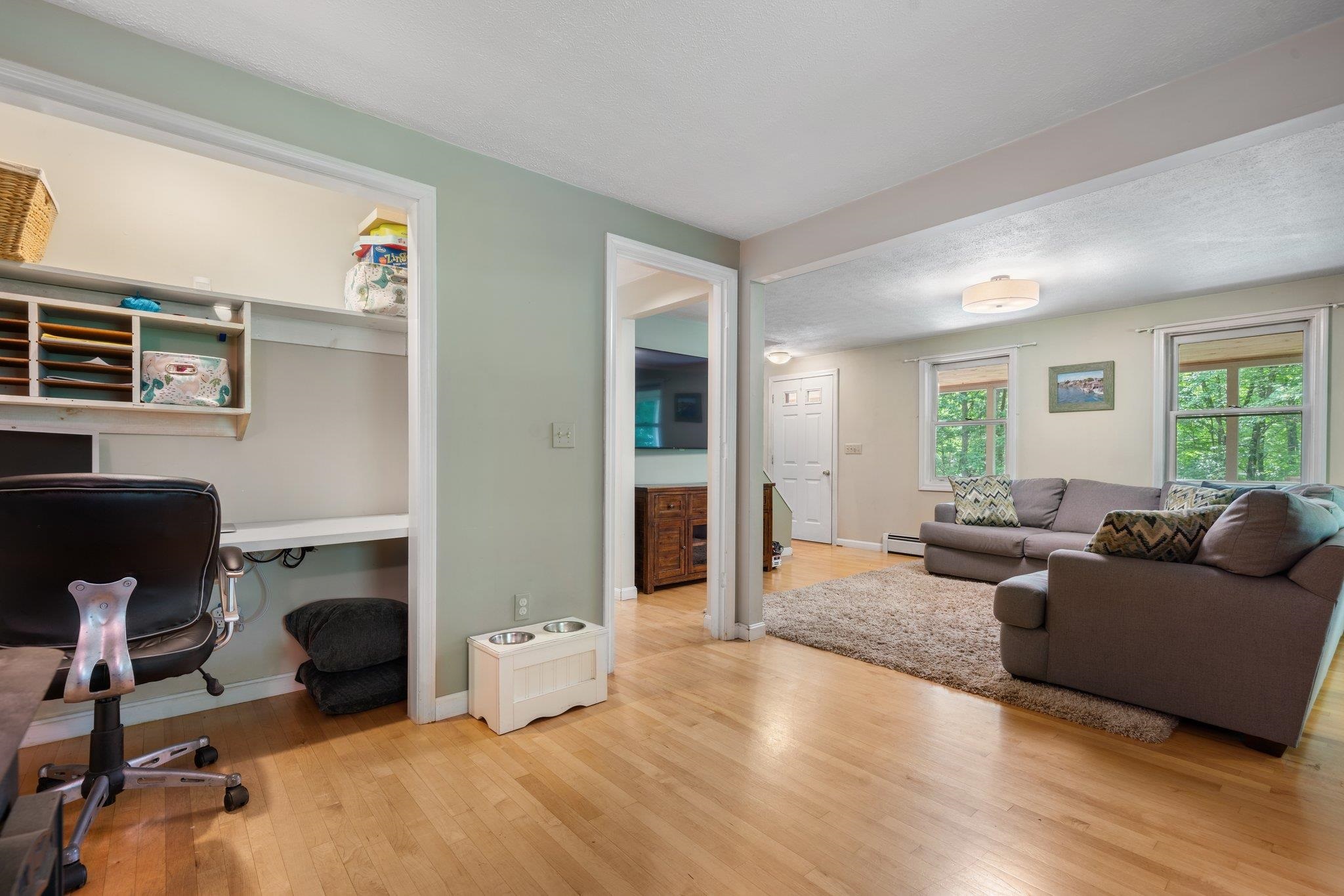 334 Davison Road Henniker, NH 03242 - Photo 11 of 36 Gallery Image 11