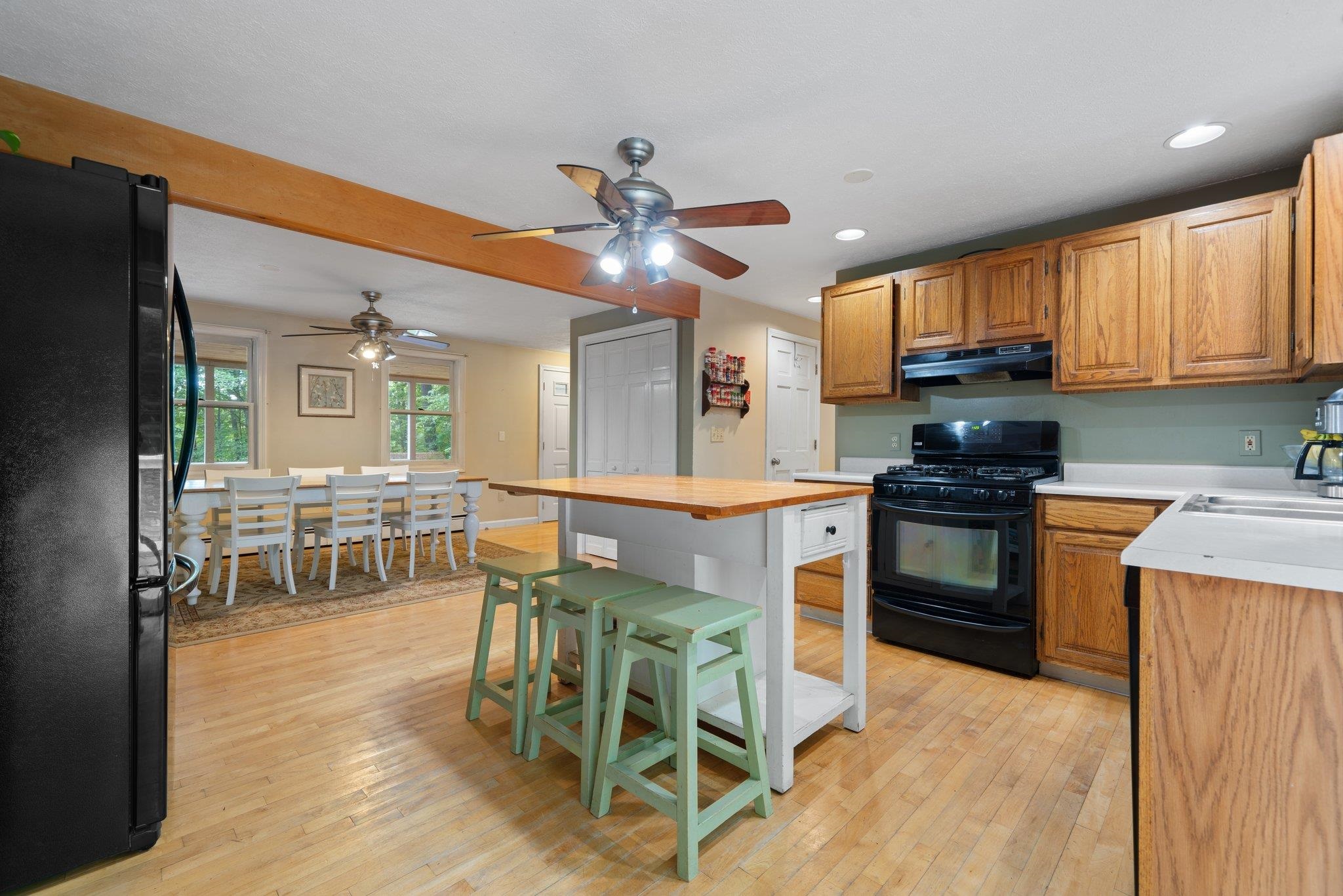 334 Davison Road Henniker, NH 03242 - Photo 5 of 36 Gallery Image 5
