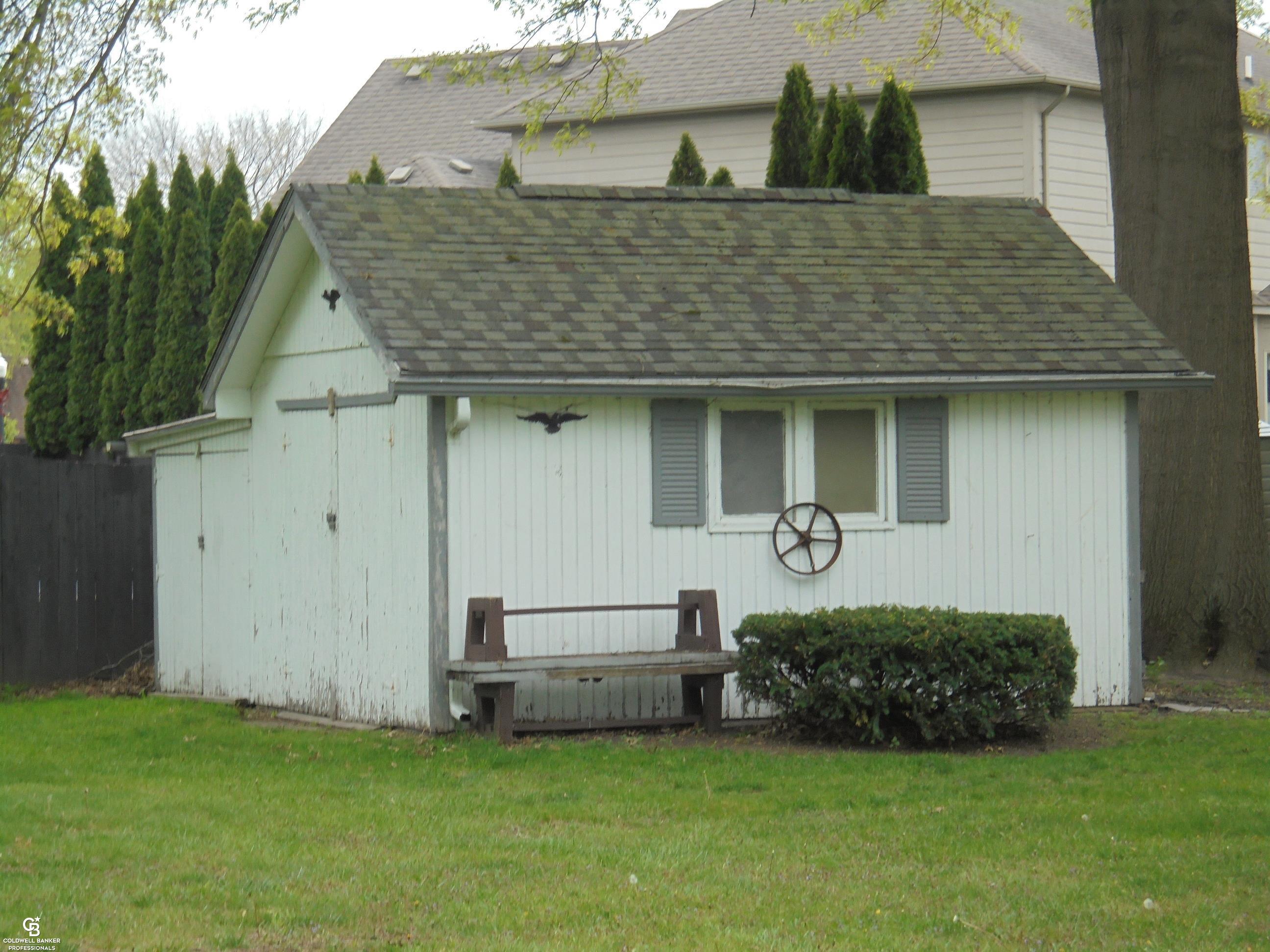 18138 22 Mile Road Macomb, MI 48044 - Photo 11 of 41