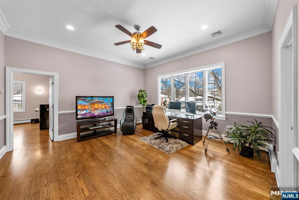 461 Arthur Terrace Paramus, NJ 07652 - Photo 14 of 50