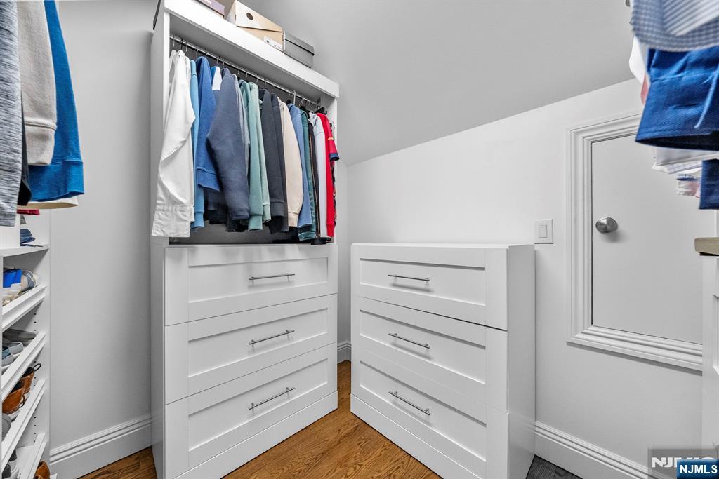 461 Arthur Terrace Paramus, NJ 07652 - Photo 15 of 50