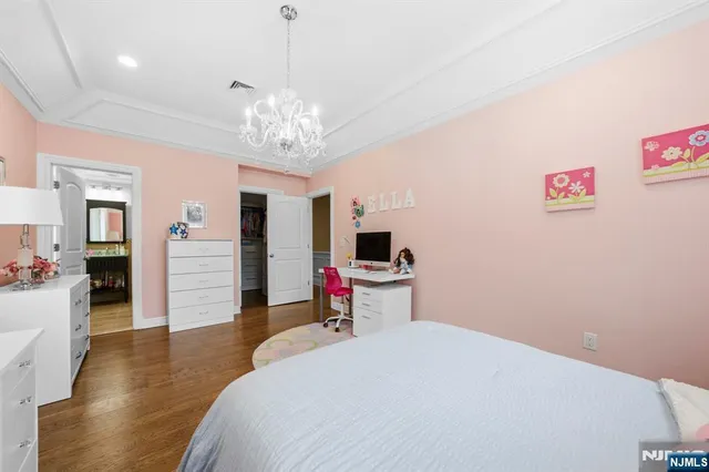 $1,789,999 | 461 Arthur Terrace, Paramus, NJ 07652