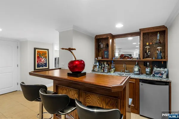 $1,699,999 | 461 Arthur Terrace, Paramus, NJ 07652