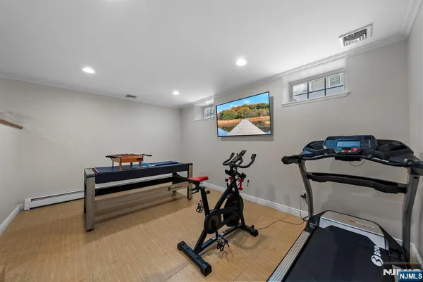 $1,699,999 | 461 Arthur Terrace, Paramus, NJ 07652