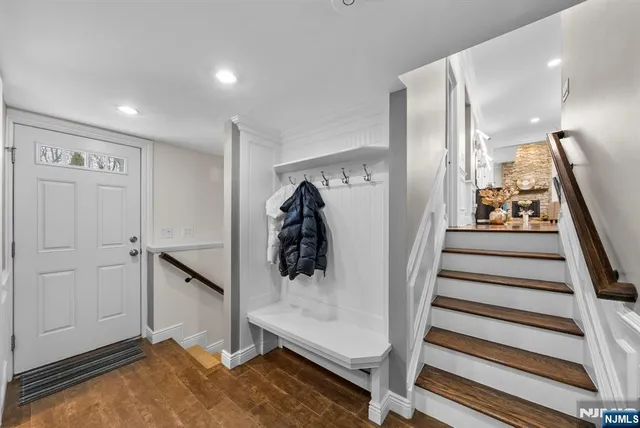 $1,789,999 | 461 Arthur Terrace, Paramus, NJ 07652