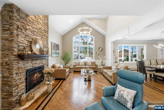 $1,789,999 | 461 Arthur Terrace, Paramus, NJ 07652