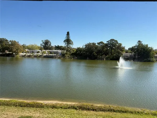 $2,000 | 5631 Ashton Lake Drive, Unit 7, Sarasota, FL 34231