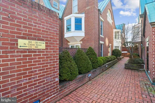 $4,150 | 106 North Union Street, Alexandria, VA 22314