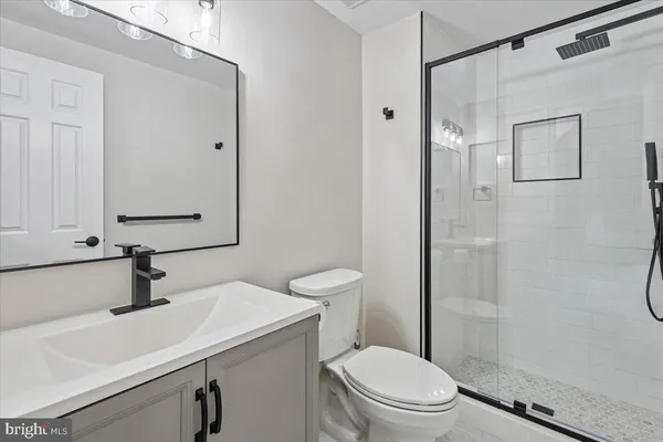 $4,150 | 106 North Union Street, Alexandria, VA 22314