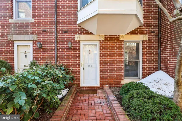 $4,150 | 106 North Union Street, Alexandria, VA 22314