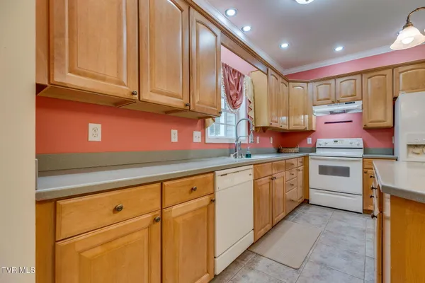 $775,000 | 4303 Highway 11W, Blountville, TN 37617