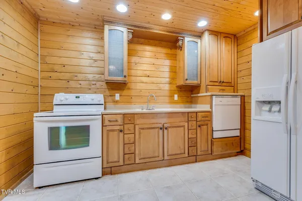 $775,000 | 4303 Highway 11W, Blountville, TN 37617