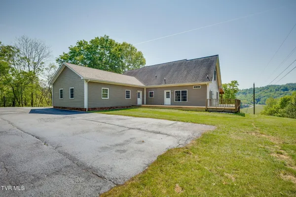 $775,000 | 4303 Highway 11W, Blountville, TN 37617