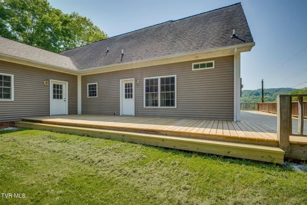 $775,000 | 4303 Highway 11W, Blountville, TN 37617