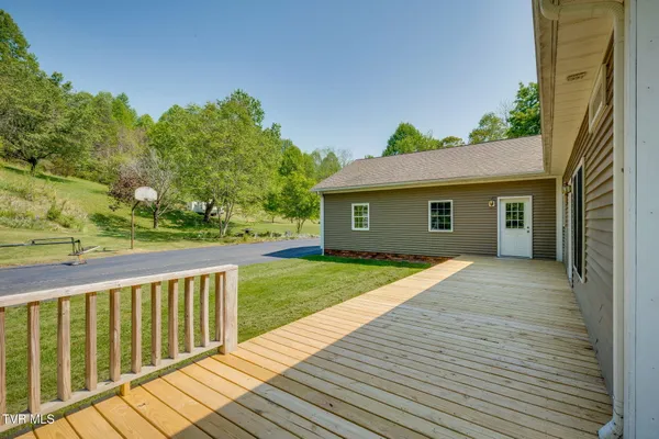 $775,000 | 4303 Highway 11W, Blountville, TN 37617