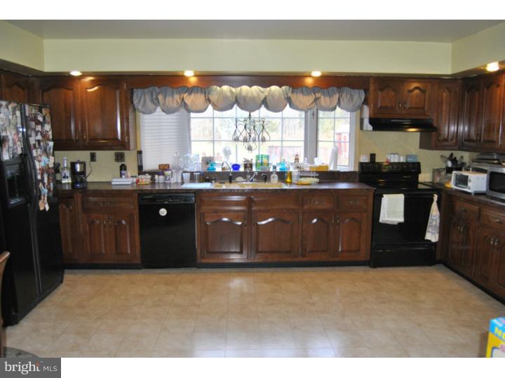1368 Hendricks Road Red Hill, PA 18073 - Photo 9 of 24