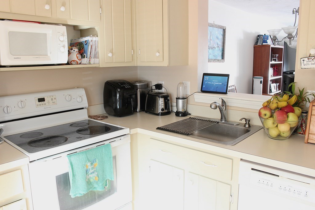 74 Key Street, Unit 74 Millis, MA 02054 - Photo 3 of 17