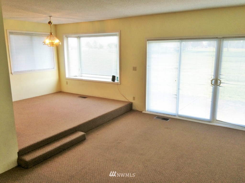 8261 Cowichan Road Birch Bay, WA 98230 - Photo 4 of 20 Gallery Image 4