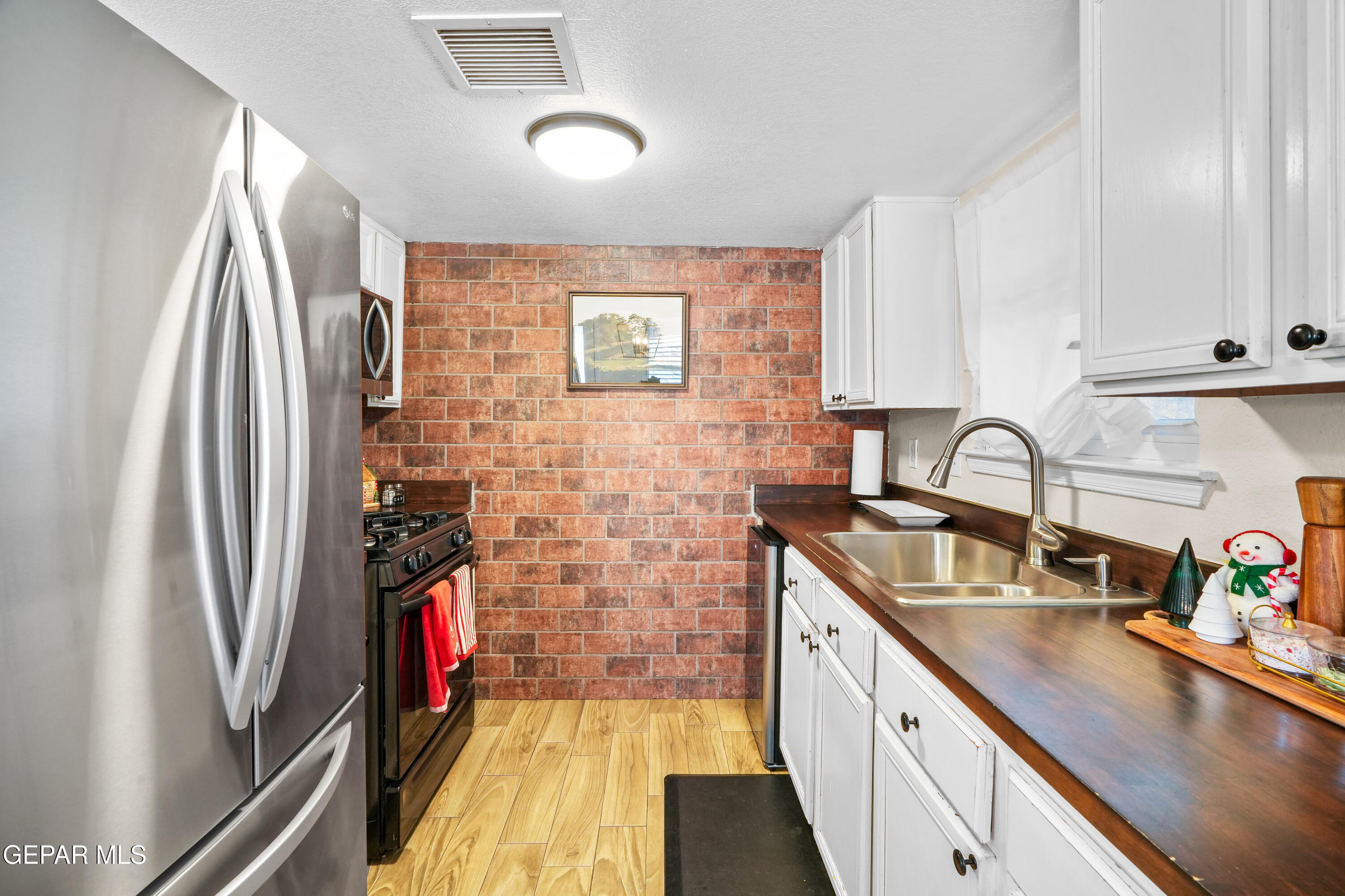 9420 Ariel Rico Court El Paso, TX 79907 - Photo 15 of 35 9420 Ariel Rico Ct-15