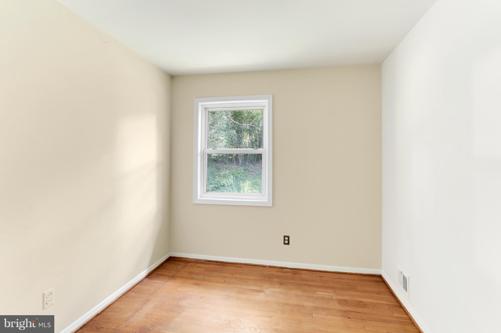 7127 Dalhouse Street Springfield, VA 22151 - Photo 15 of 30 Bedroom #3